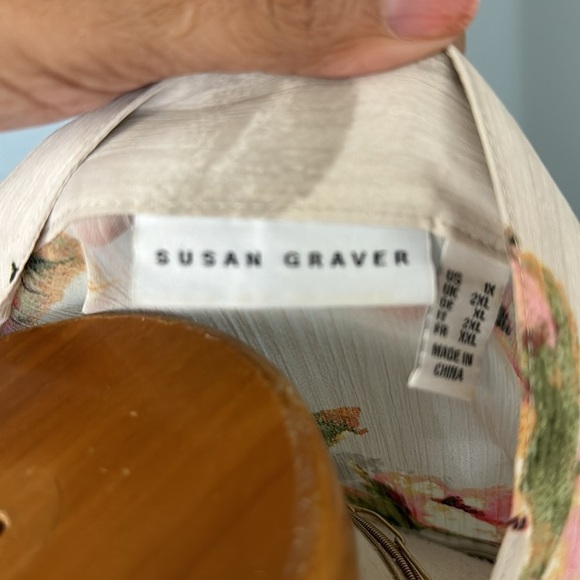 Floral tunic top​ - Picture 5 of 8